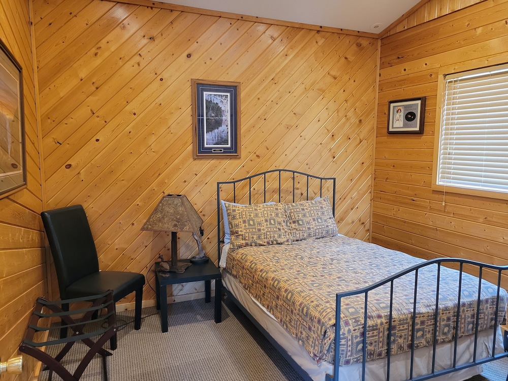 House, 3 Bedrooms photo 3