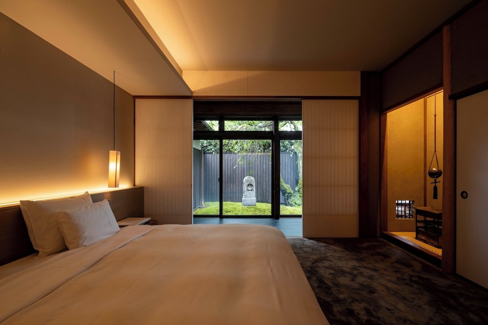 Ku (For 3 or more guests: extra futon bedding will be provided.)