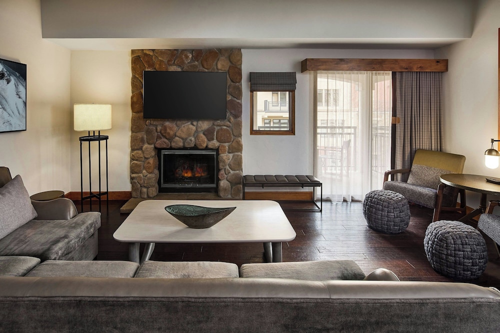 3-Bedroom Residence - Photo 4