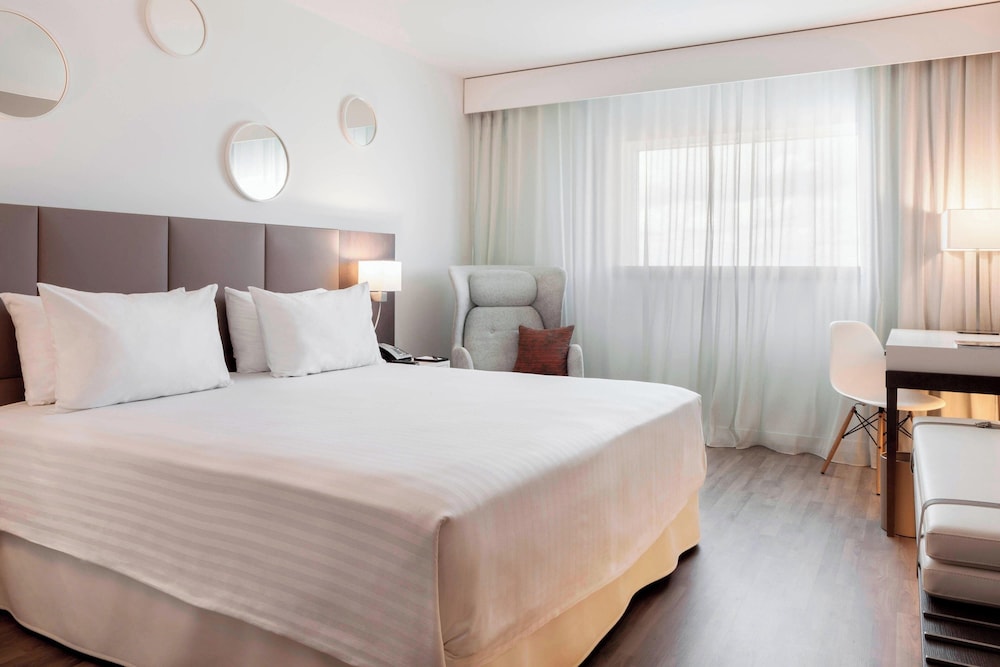 Room, 1 King Bed photo 1