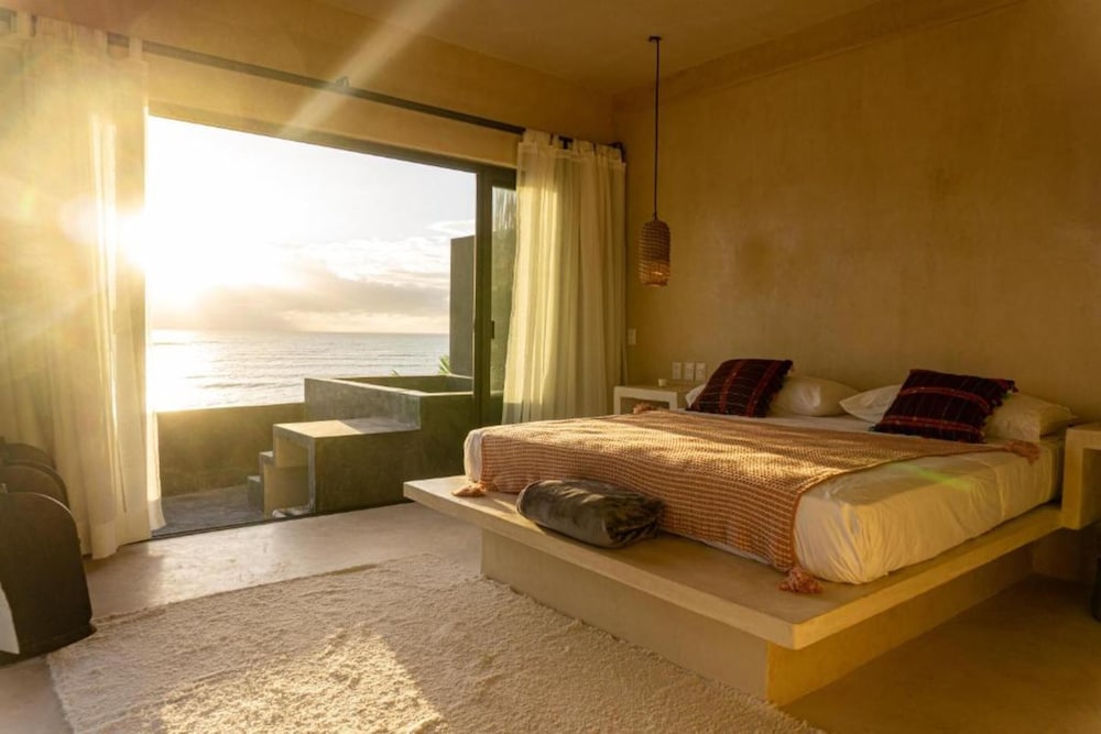 Cielo Master Deluxe Oceanfront king size bed with plunge pool and terrace - Photo 12