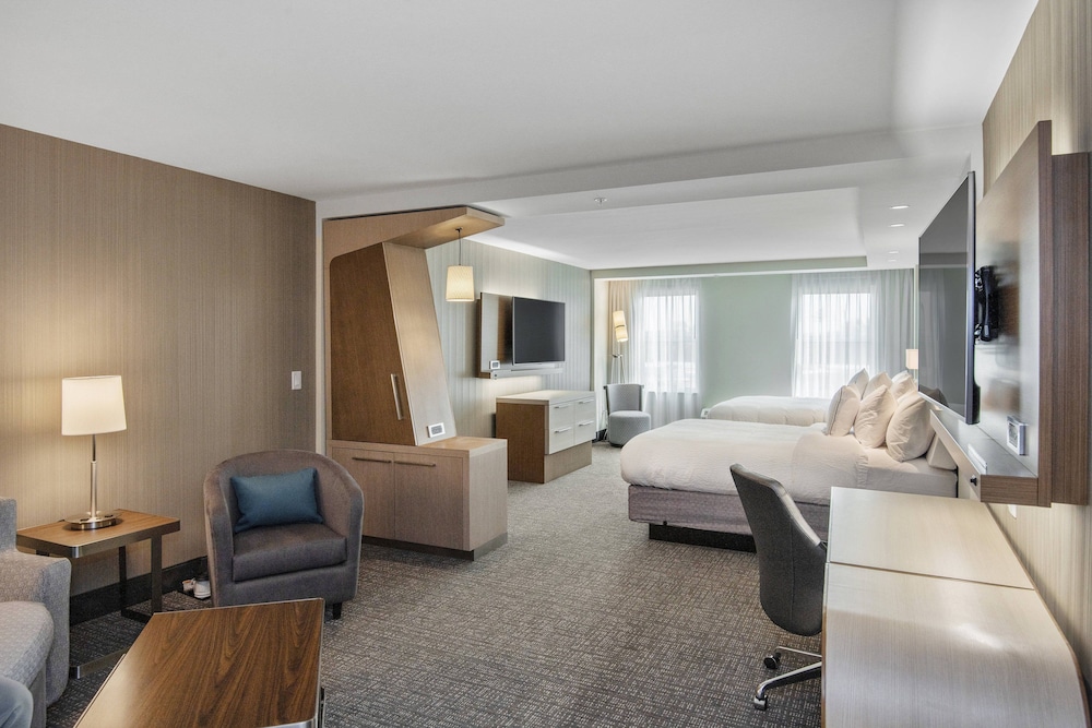 Suite, Multiple Beds