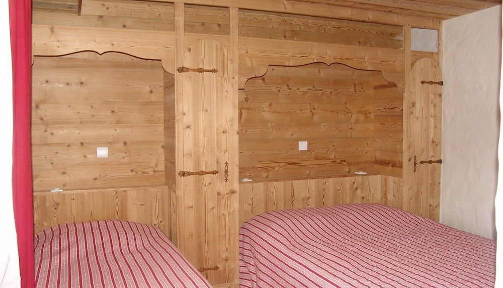 Apartment, 2 Bedrooms, Ground Floor (Ancolie) photo 1