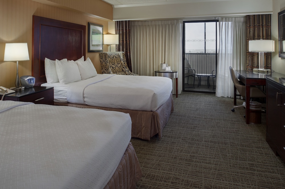 Premium Room, 2 Double Beds, Balcony (Interior Balcony) - Photo 2