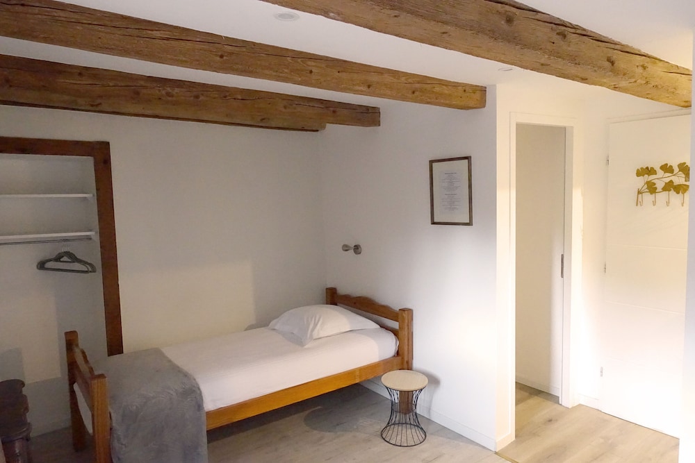 Standard Twin Room, Courtyard View photo 3