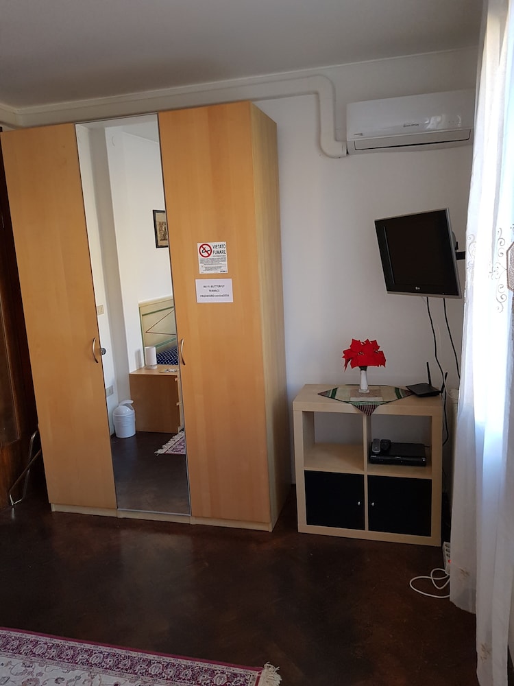 Deluxe Double or Twin Room, City View photo 2