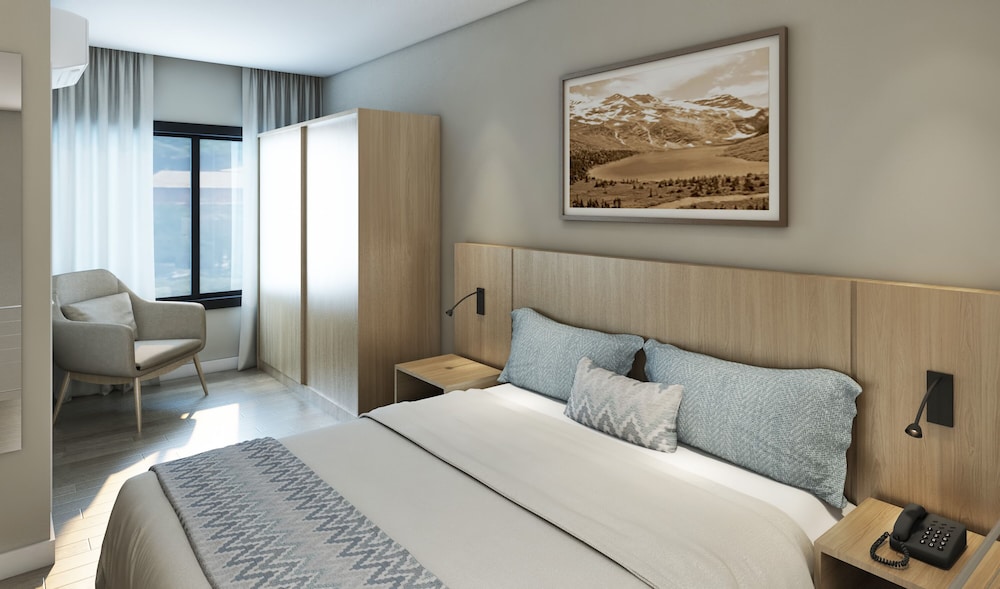 Deluxe Suite - Photo 3