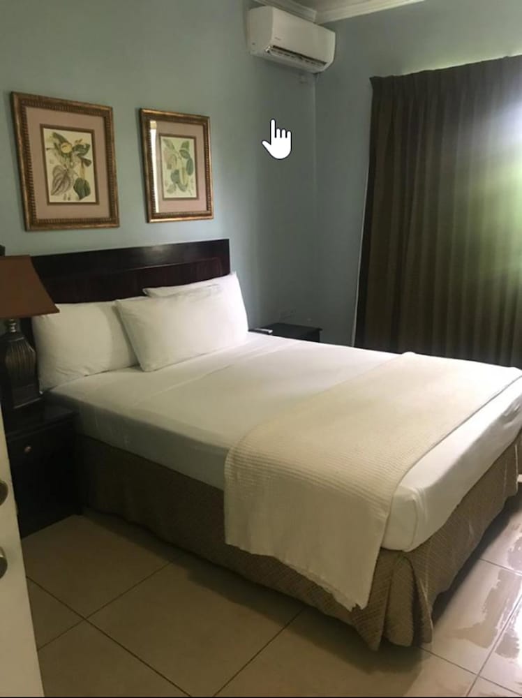 Superior Room, 1 King Bed photo 3
