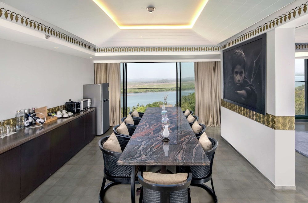 Presidential Suite, River View