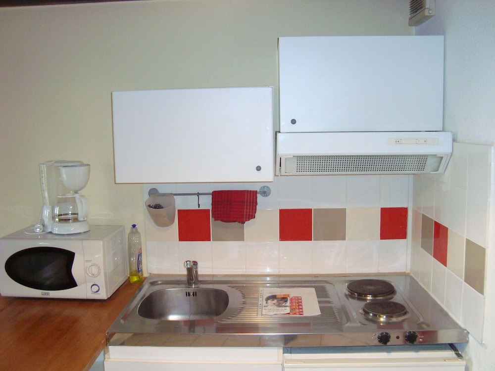 Superior Studio Suite, Non Smoking, Kitchen photo 3