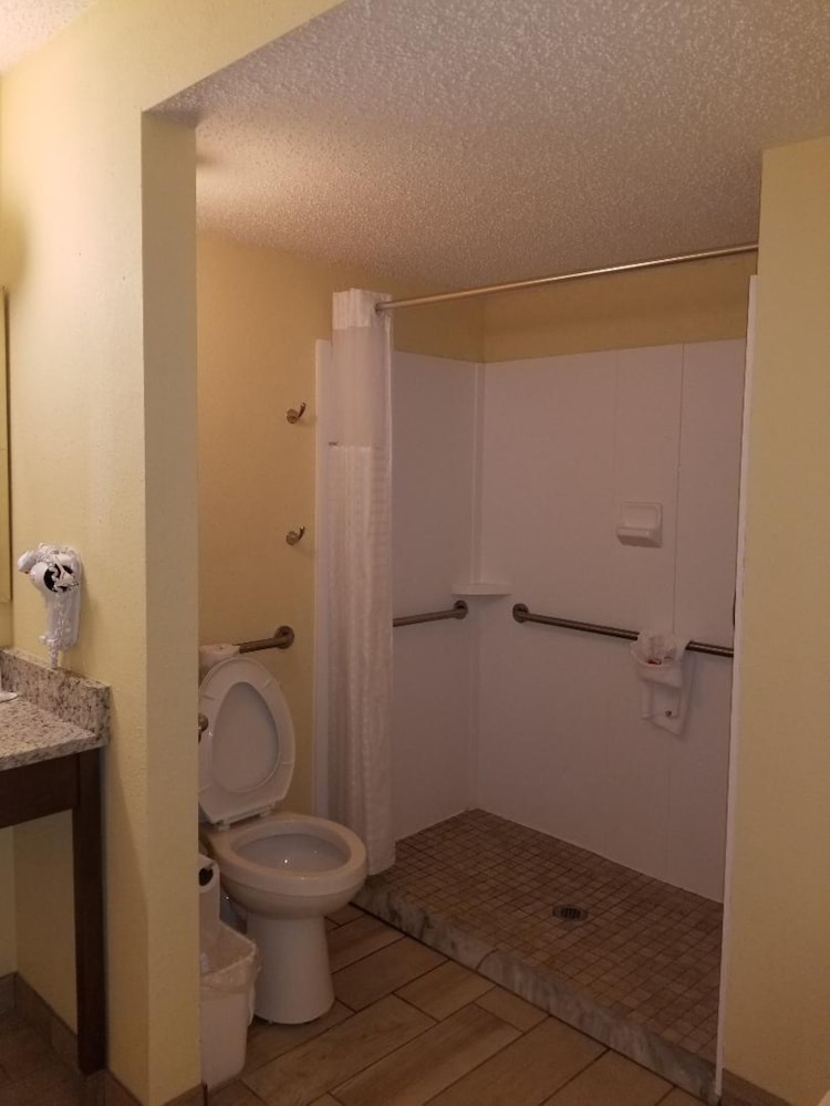 Deluxe Room, 2 Double Beds, Accessible, Non Smoking - Photo 4