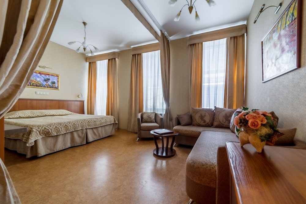 Deluxe Double or Twin Room photo 1