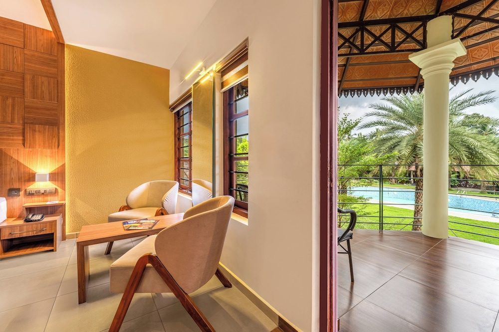 Pool View Cottage Room with Sit-out