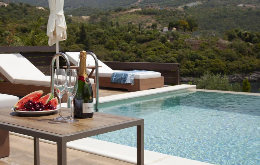 Villa photo 2