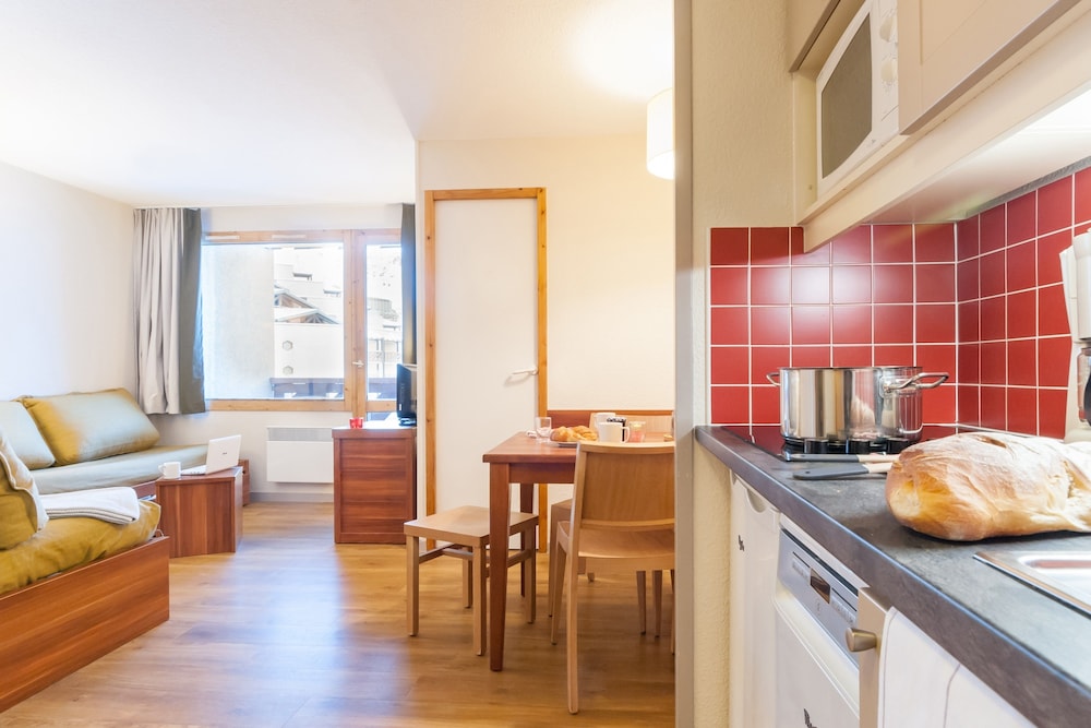 Apartment 5 people - 1 bedroom photo 3
