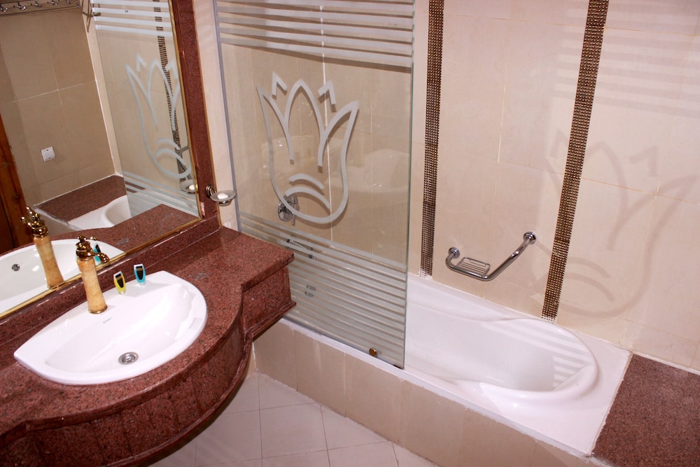 Superior Double Room Pyramids View - Photo 7