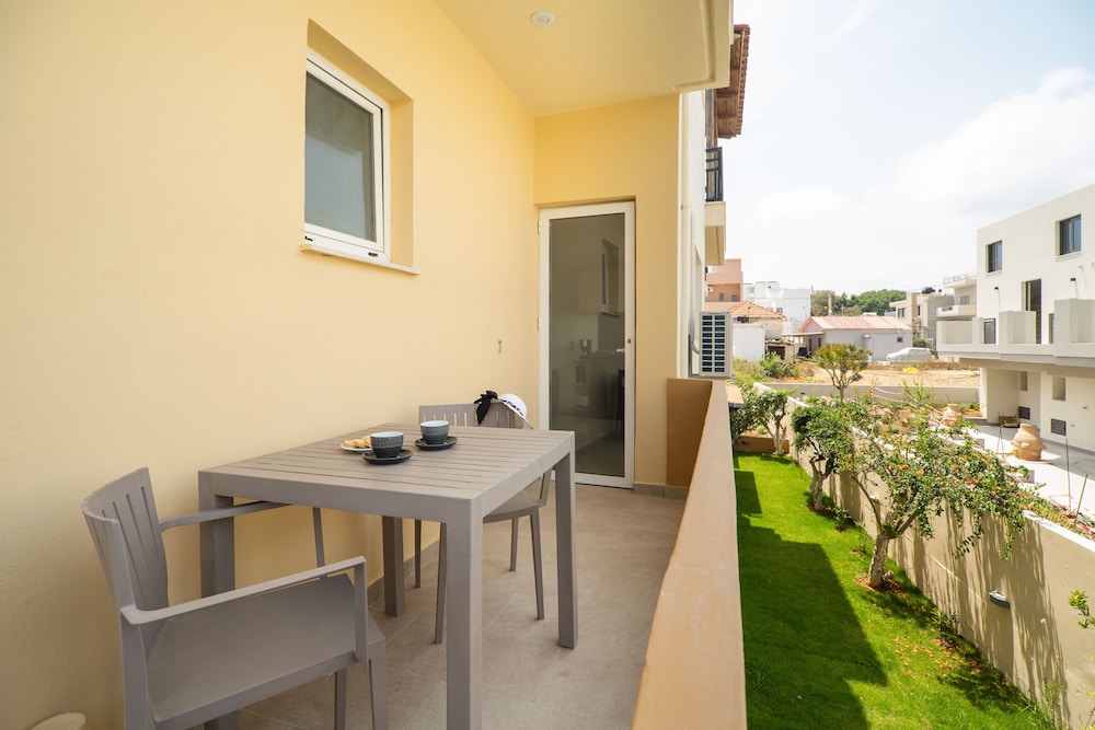 Comfort Apartment (2)