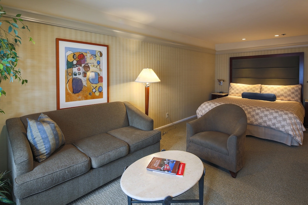 Room, 1 King Bed, Balcony (Cannery Row) - Photo 2