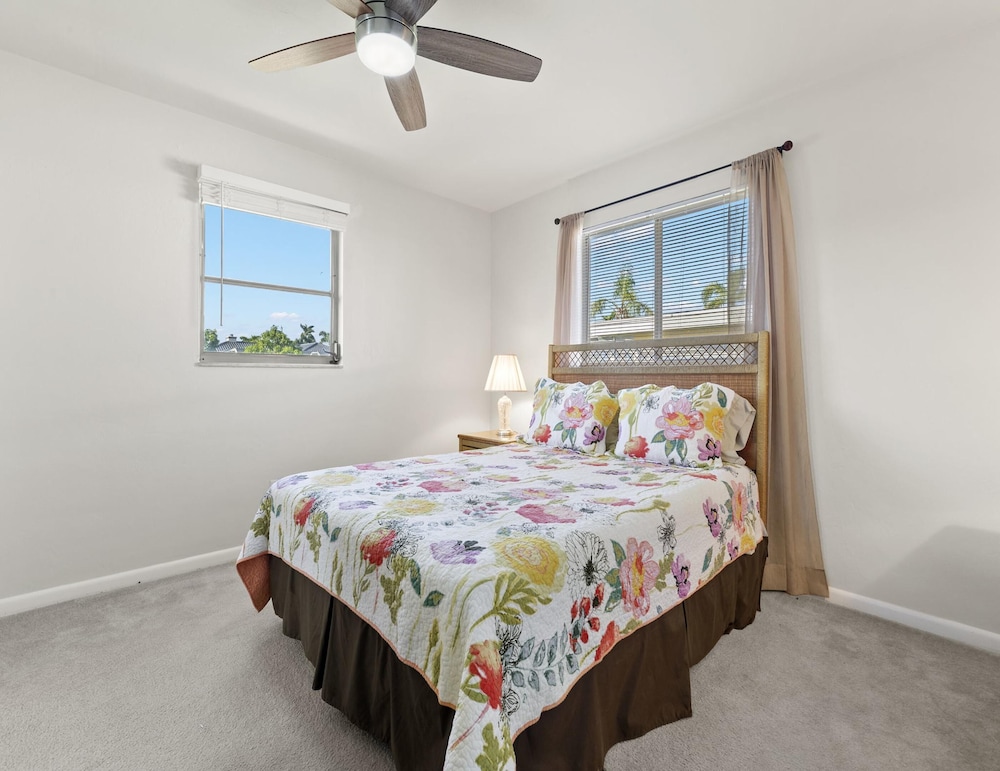 House, Multiple Beds, Pool Access, Pool View