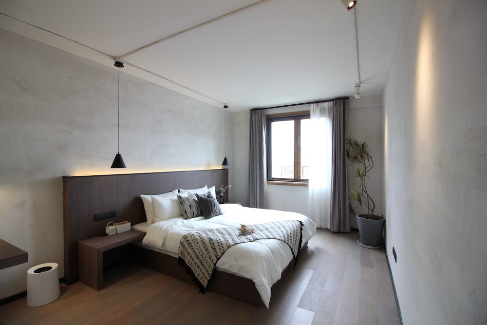 Signature Double Room(2nd Floor)