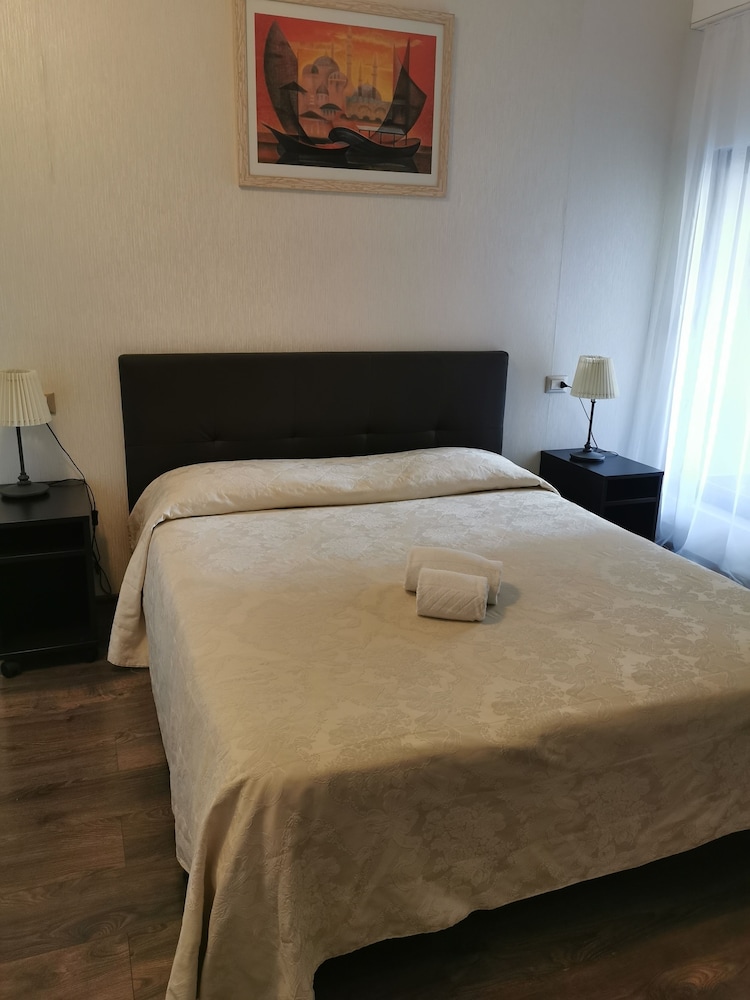 Apartment, 1 Bedroom, Kitchen - Photo 16