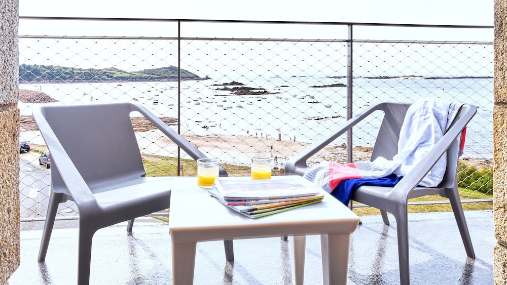 Family Suite, Non Smoking, Sea Facing (Suite familiale) photo 3