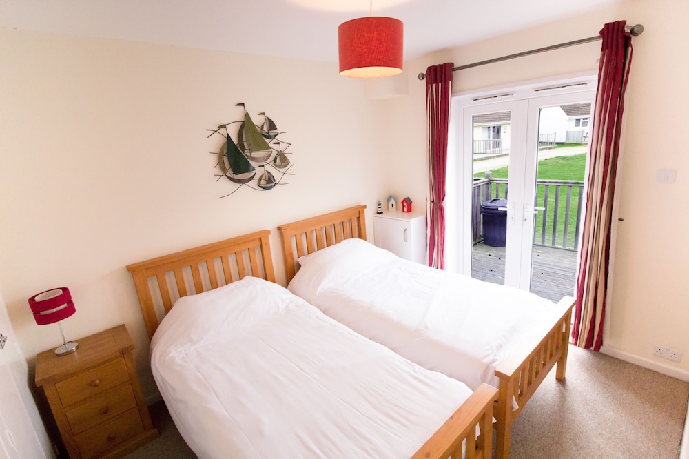 Premier Cottage, 3 Bedrooms photo 2