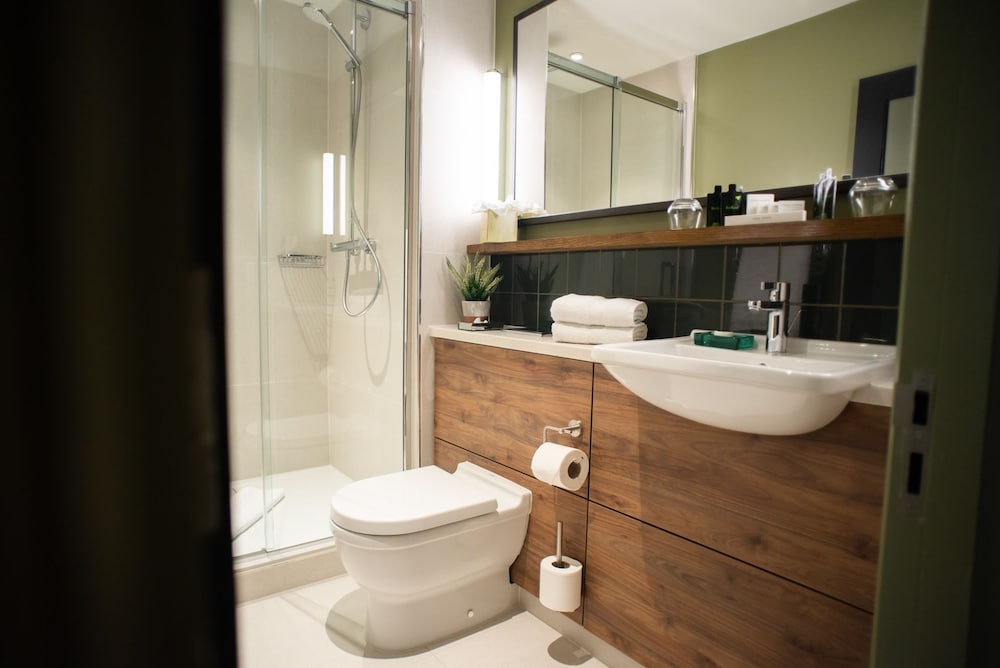 Premium Double Room, 1 King Bed photo 2