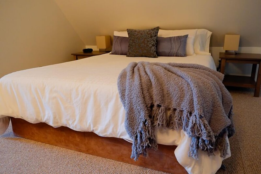 Superior Room, Multiple Beds, Non Smoking, Hill View (Stevenson) photo 2