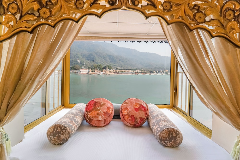 Premium Room, River View - Photo 3