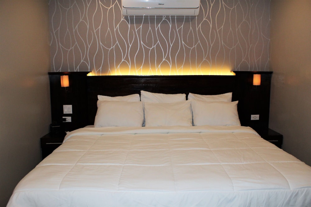 Room 111 - St. George's Caye photo 2