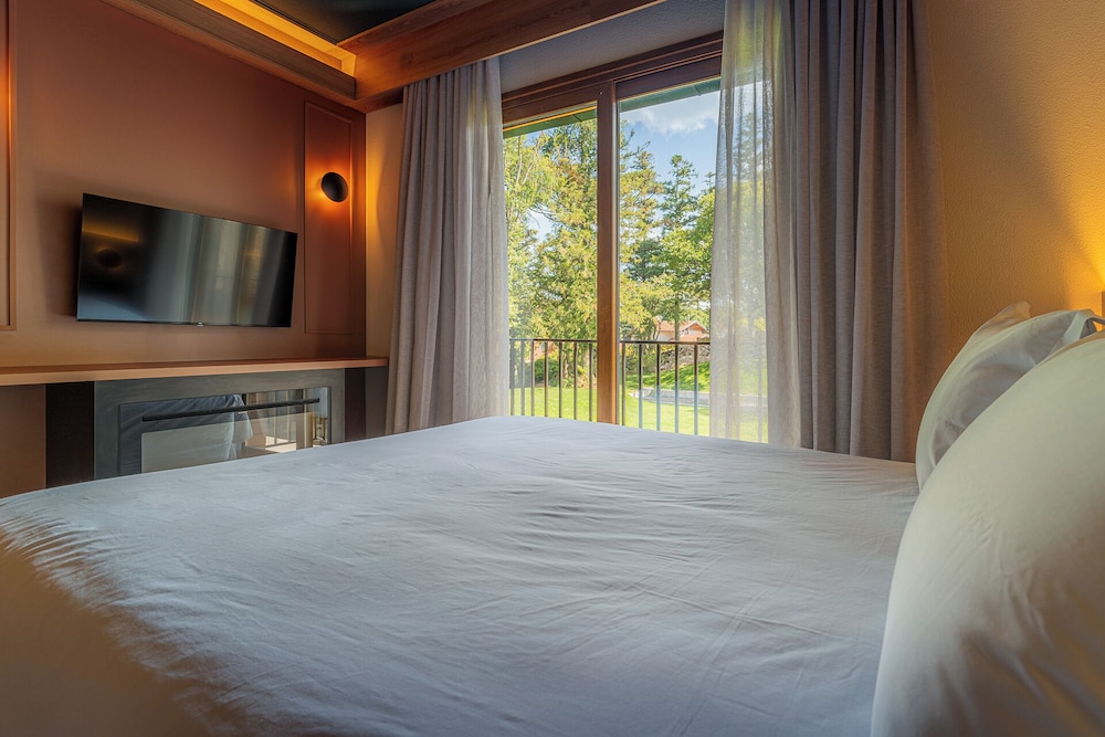 Available room