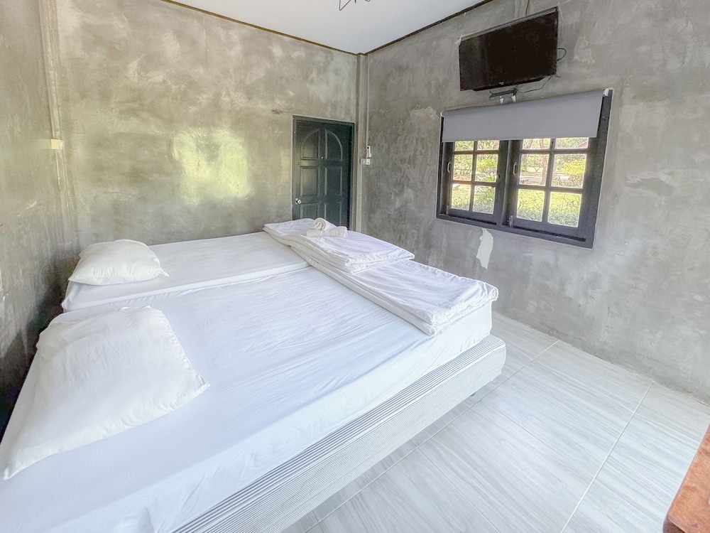 Standard Twin Room photo 2