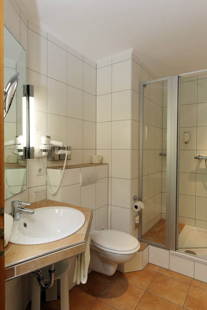 Twin Room, 1 Double Bed photo 3