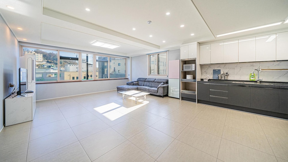 Basic Room, 3 Bedrooms (402 Ho (Danchae))