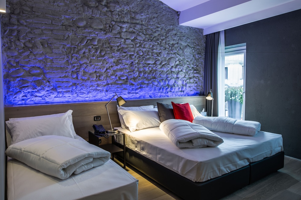Superior King Room photo 2
