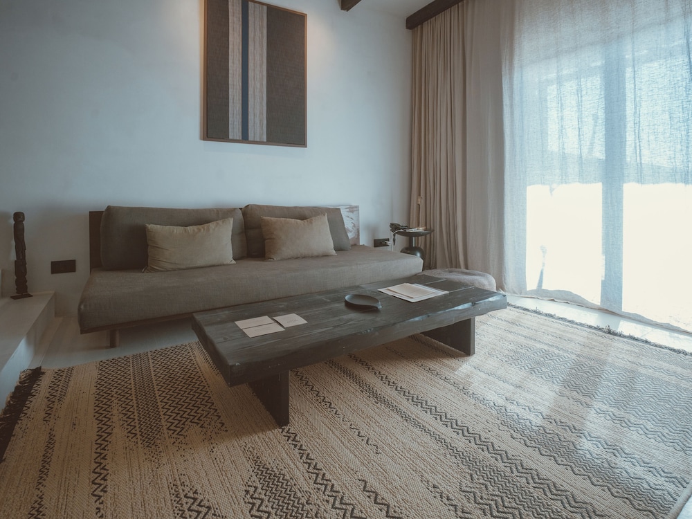 Junior Suite Private Pool & Sea View - Photo 2