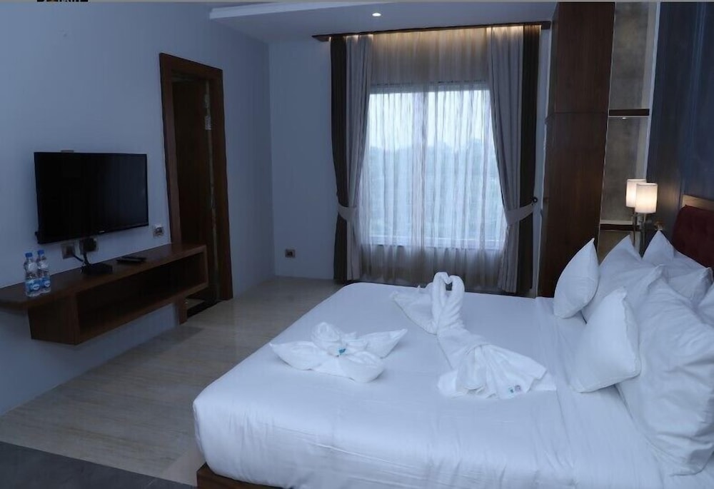Junior Studio Suite