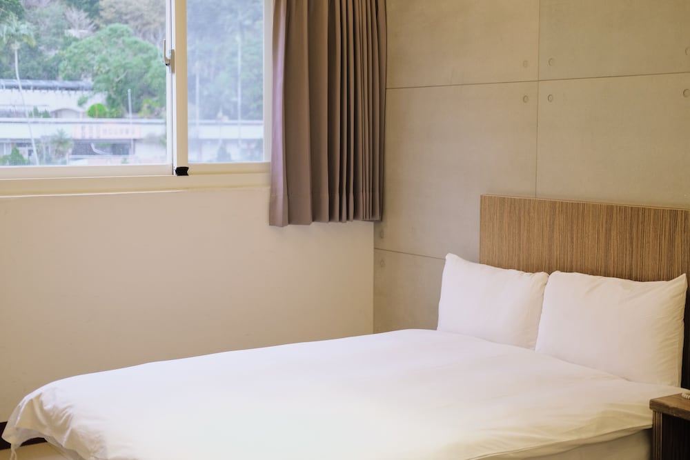 Elite Double Room, Non Smoking, Mountain View