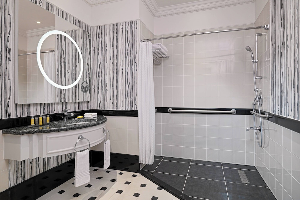Executive Room, 1 Double Bed - Photo 7