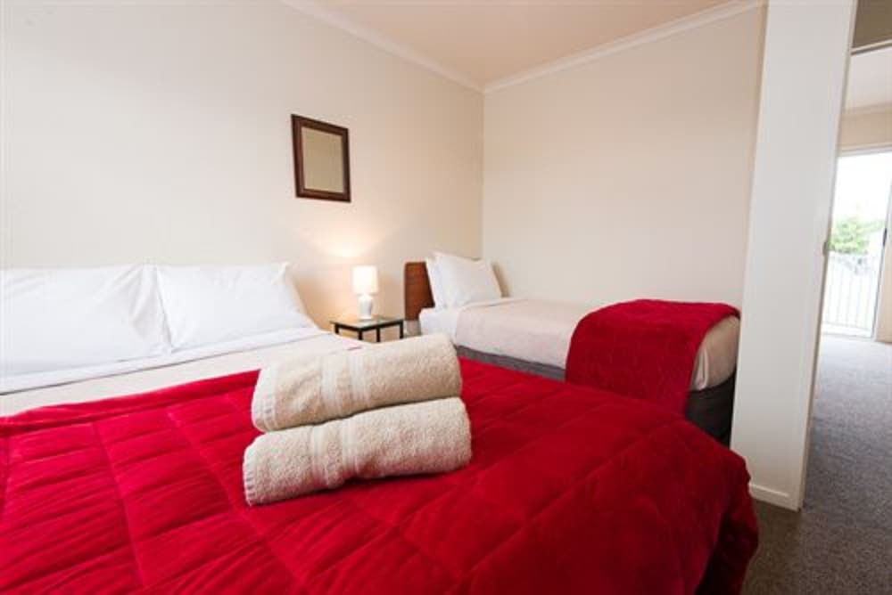 Family Apartment, 2 Bedrooms, Bathtub photo 1