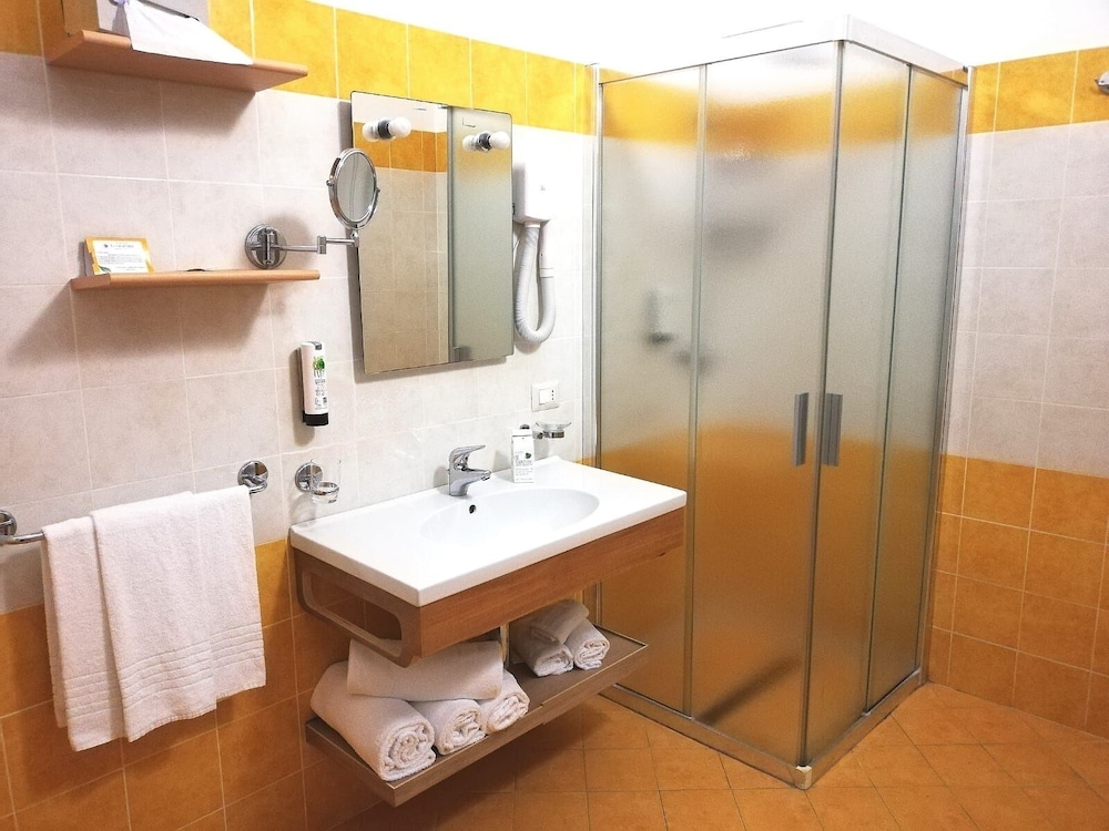 Comfort Room photo 3