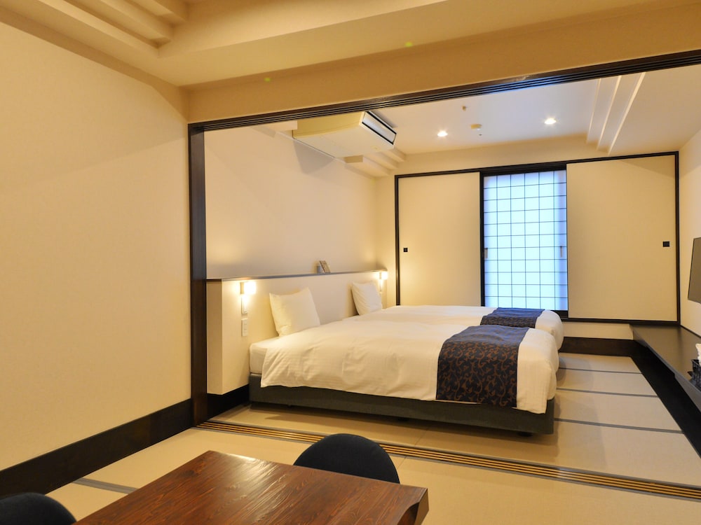 Family Room, Non Smoking,Main Building - Photo 1