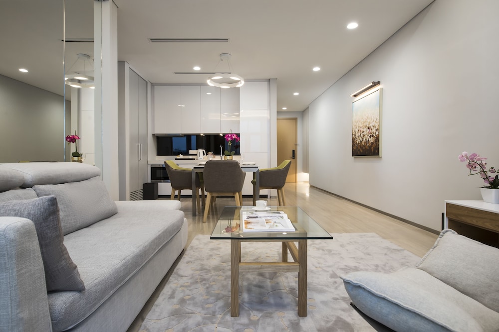 Deluxe Apartment, 1 Bedroom, City View photo 3