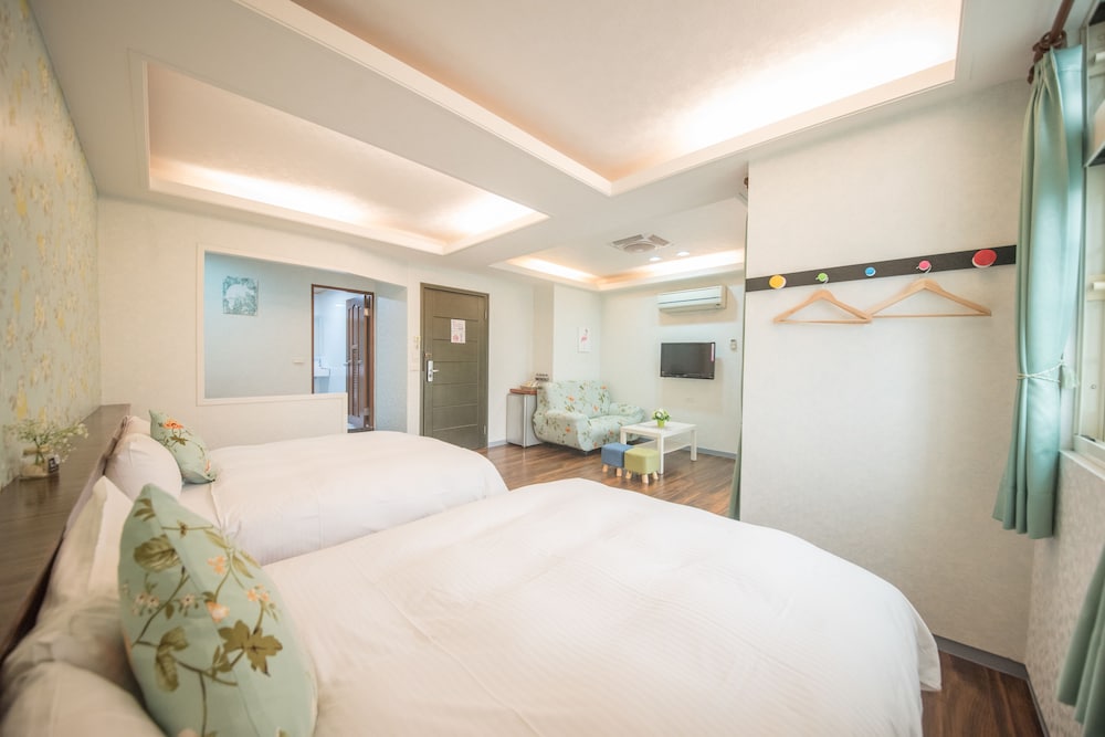 Design Twin Room, 2 Double Beds photo 3