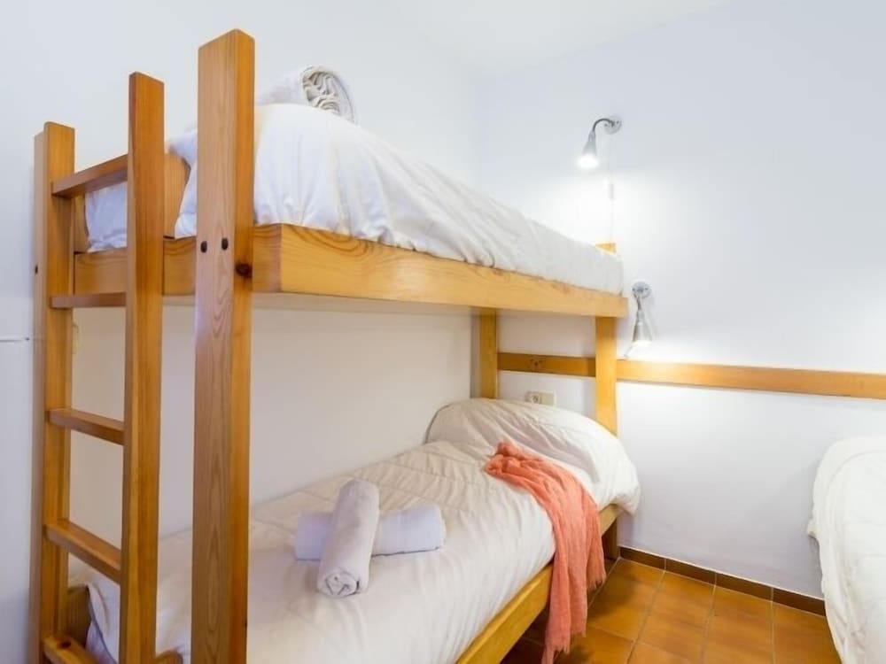 Family Apartment, 2 Bedrooms, Terrace photo 3