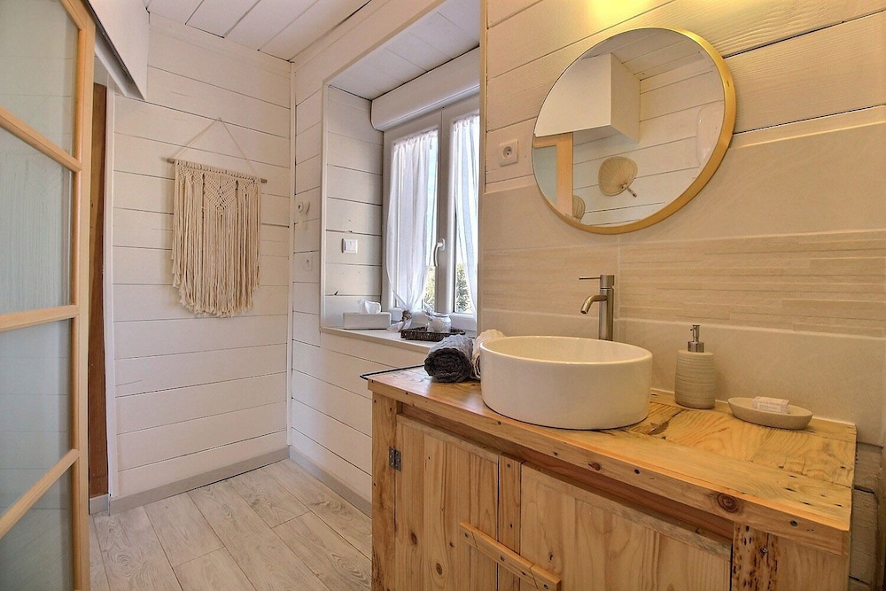Double Room, Ensuite, Pool View photo 3