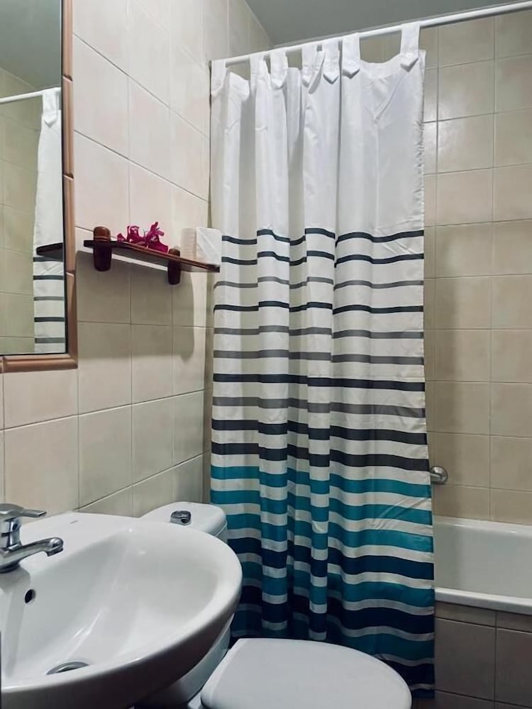 Habitación Triple Superior con Balcón
