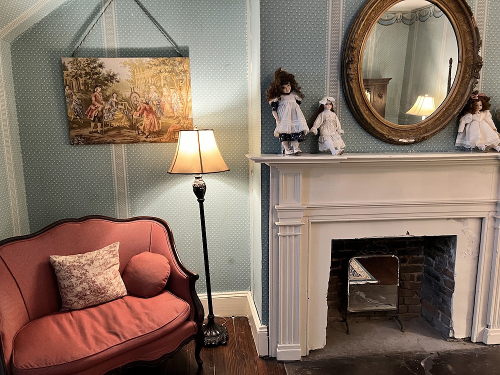 The Fannie Williams Room photo 3