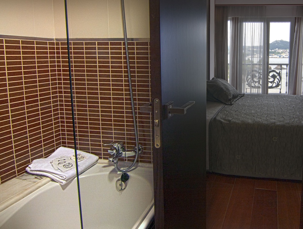 Standard Double Room, Beachside photo 2